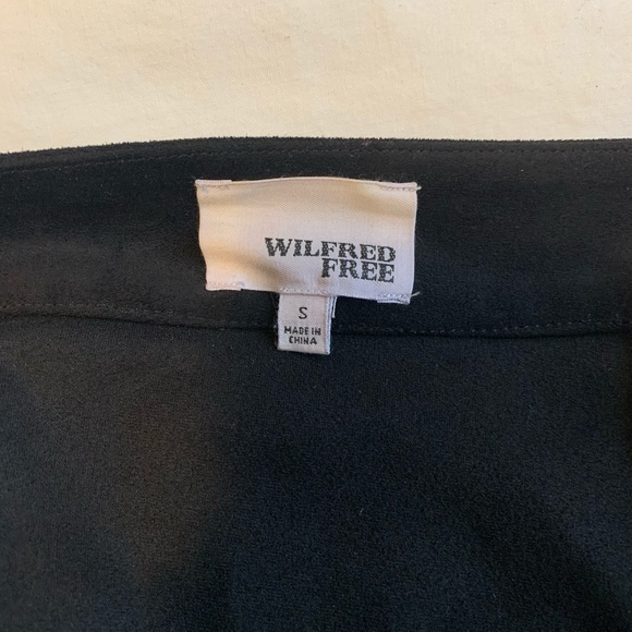 2/$25 Wilfred Free Nescher Suede Skirt Black - Picture 5 of 6